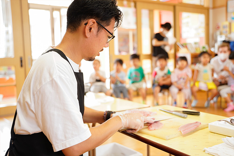 おさかな捌きの実演